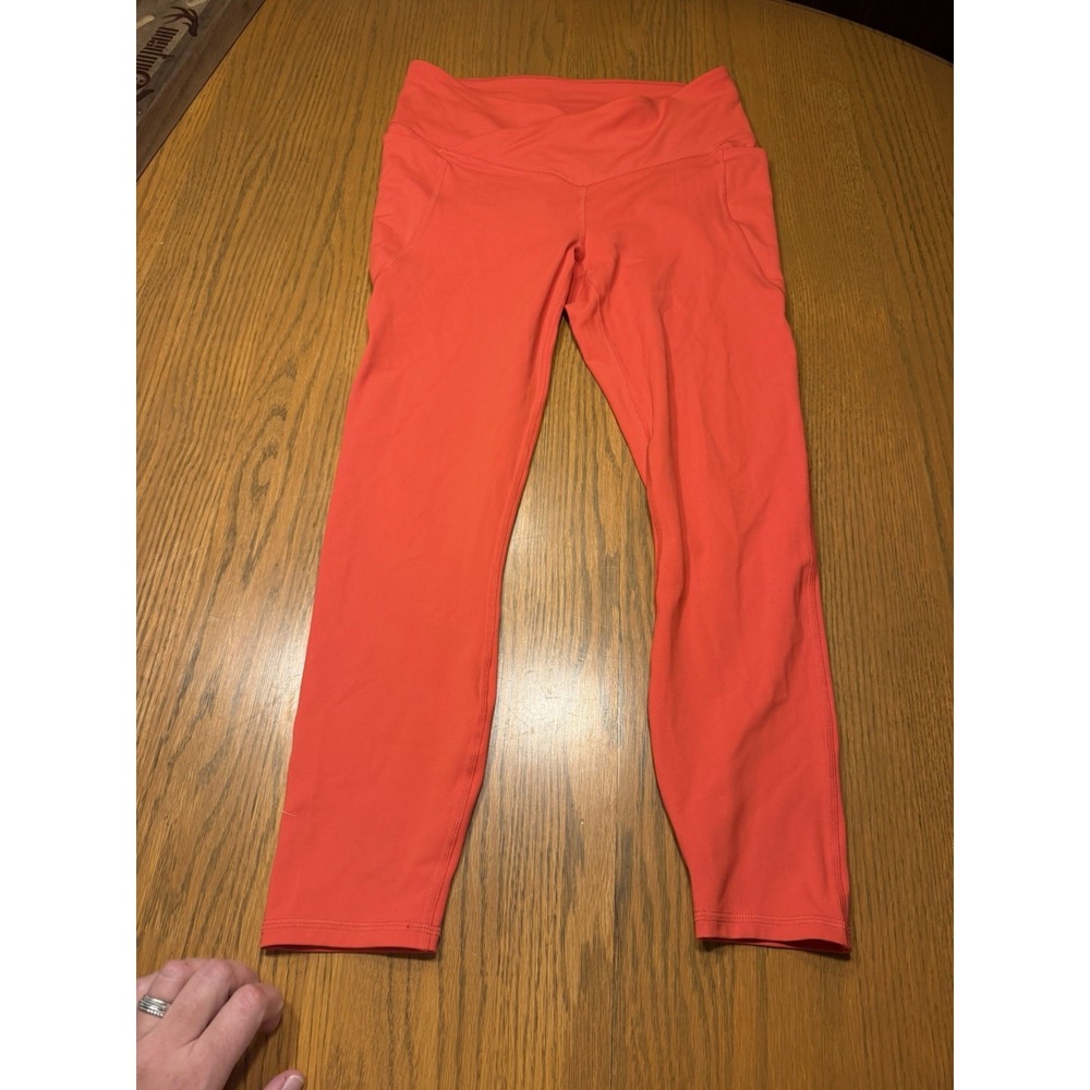Women's Medium Fabletics Red Leggings 22 In Inseam